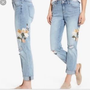 CASLON🌸🌺EMBROIDERED DISTRESSED BOYFRIEND BLUE JEANS🌸🌺SZ 34 GREAT CONDITION🤩